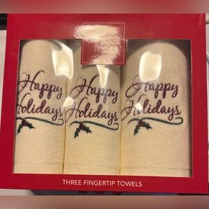 Avanti Home Festive Cream Fingertip Towels Set
